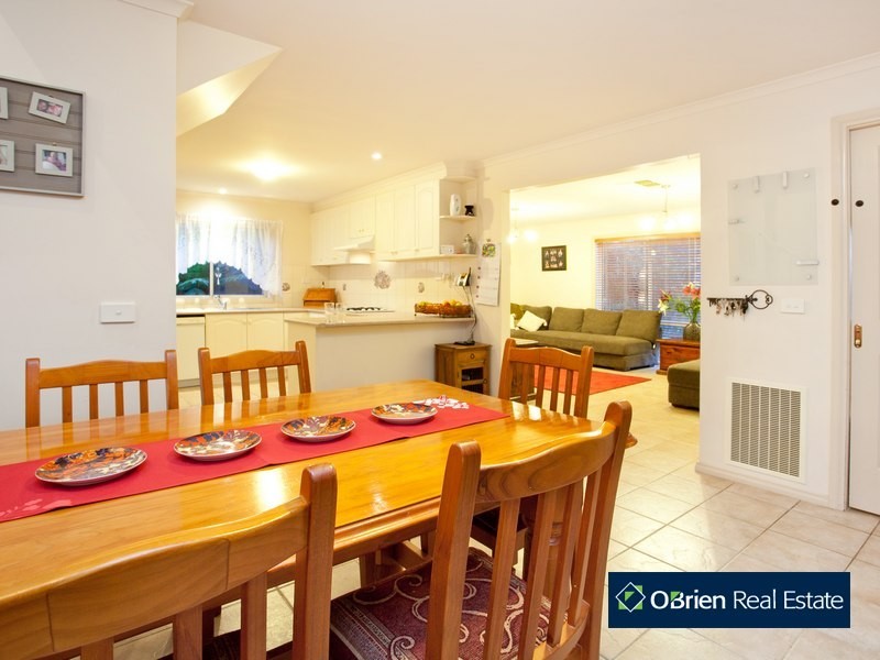 88 The Boulevard, Narre Warren South VIC 3805
