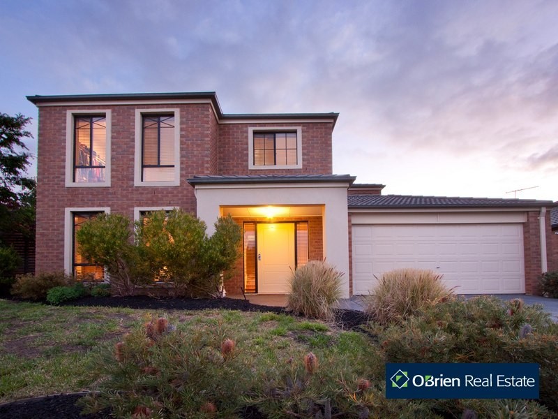 43 Hunt Club Boulevard, Cranbourne VIC 3977