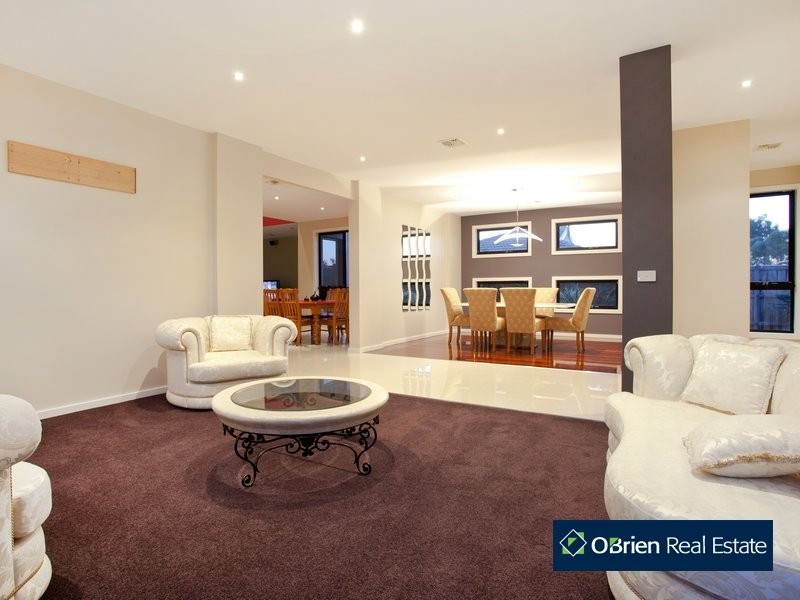 21 Riverglen Road, Berwick VIC 3806