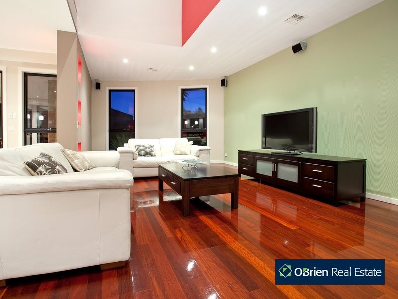 21 Riverglen Road, Berwick VIC 3806