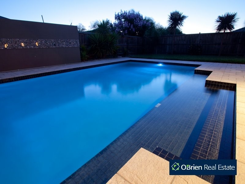 21 Riverglen Road, Berwick VIC 3806