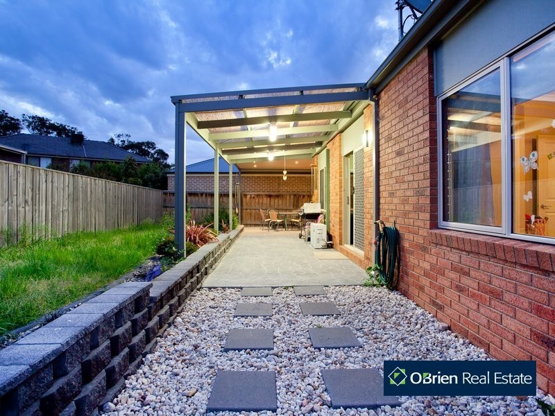 9 Sunhill Way, Berwick VIC 3806