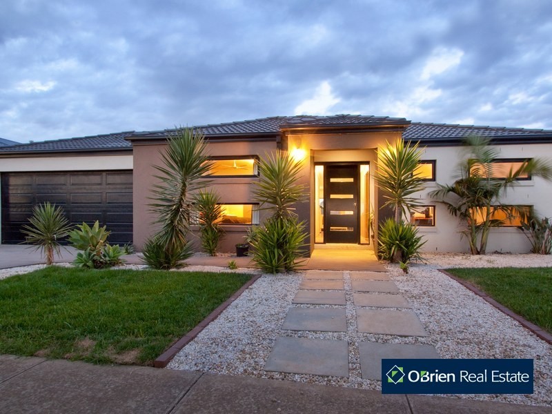 57 Boronia Avenue, Cranbourne North VIC 3977