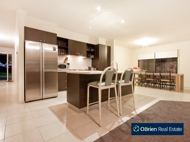 57 Boronia Avenue, Cranbourne North VIC 3977