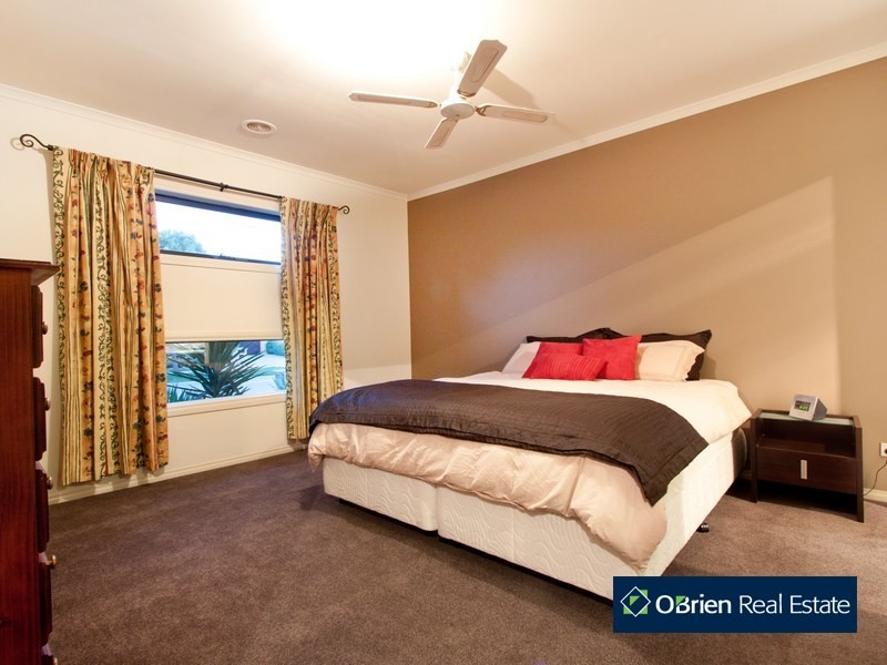 57 Boronia Avenue, Cranbourne North VIC 3977