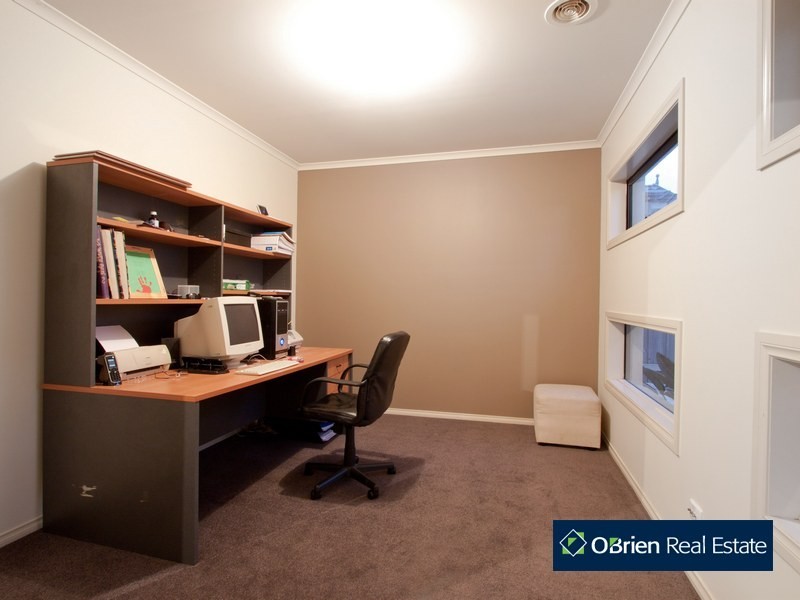 57 Boronia Avenue, Cranbourne North VIC 3977