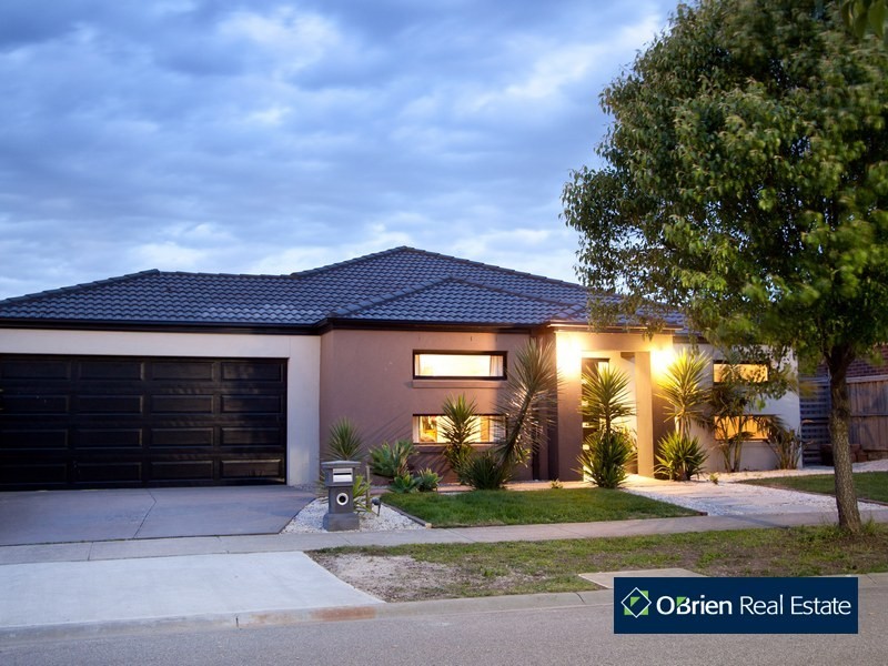 57 Boronia Avenue, Cranbourne North VIC 3977