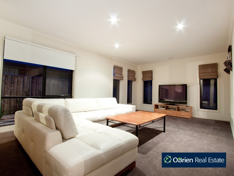 57 Boronia Avenue, Cranbourne North VIC 3977