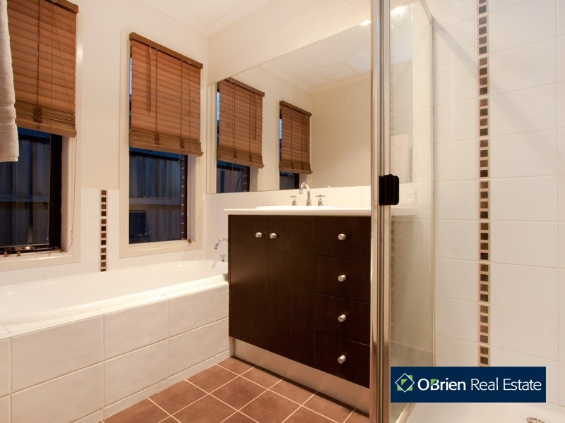 57 Boronia Avenue, Cranbourne North VIC 3977