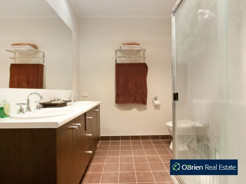 57 Boronia Avenue, Cranbourne North VIC 3977