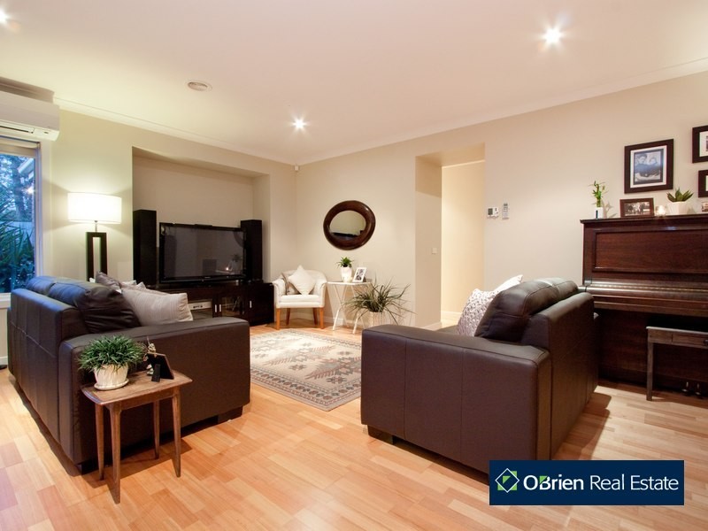 4 Cozy Valley Road, Langwarrin VIC 3910