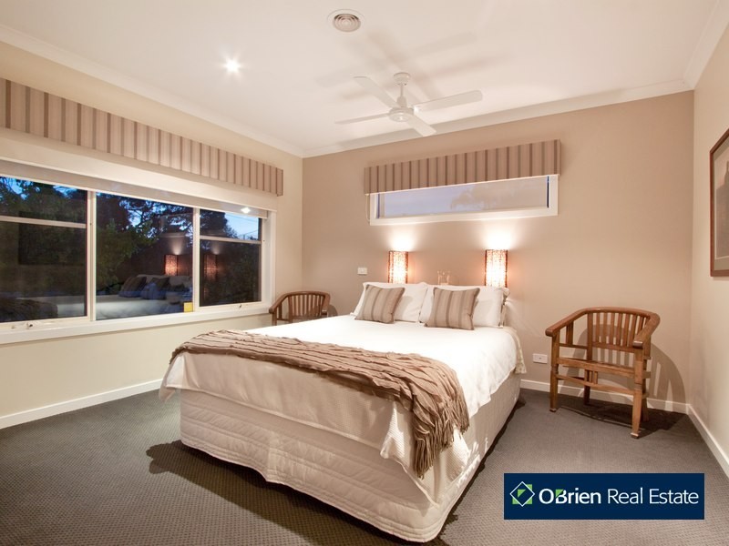 4 Cozy Valley Road, Langwarrin VIC 3910