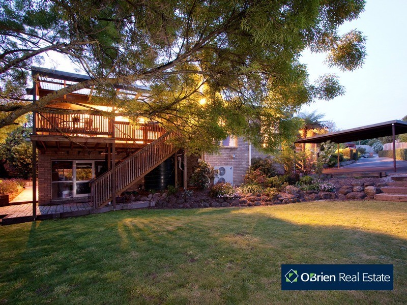 13 Ridge Road, Berwick VIC 3806