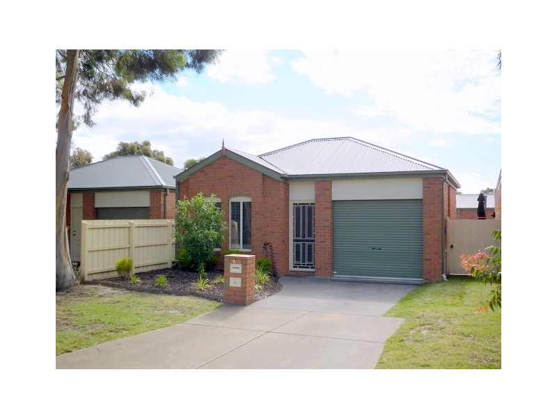 43  Leonard Avenue, Berwick VIC 3806