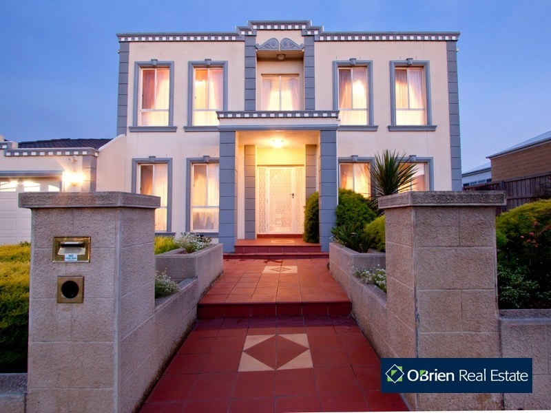 64 The Avenue, Narre Warren South VIC 3805