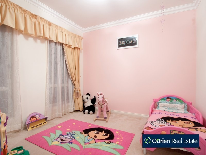 64 The Avenue, Narre Warren South VIC 3805