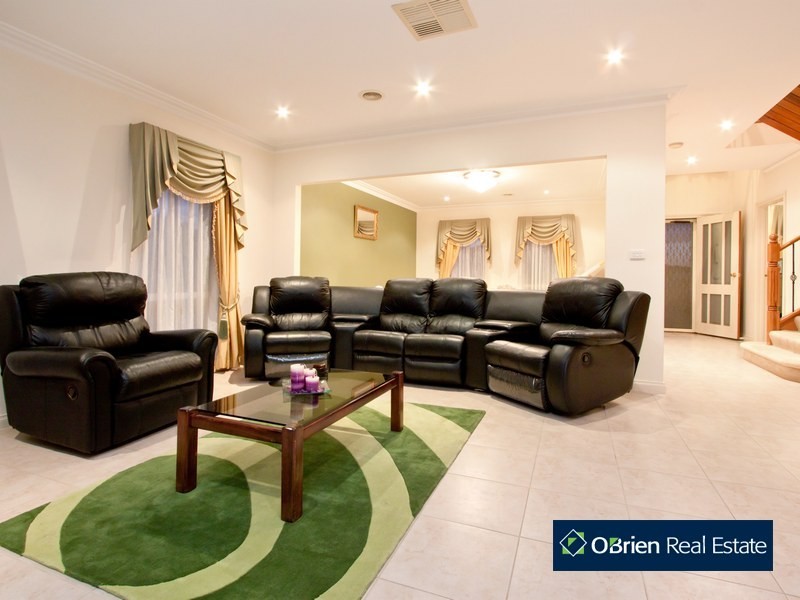 64 The Avenue, Narre Warren South VIC 3805