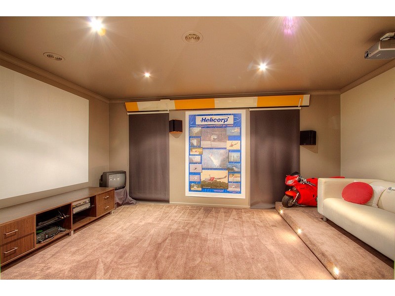 7 Landra Court, Berwick VIC 3806