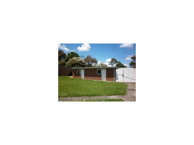 8 Tinks Road, Narre Warren VIC 3805