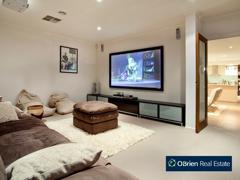 1 Viewgrand Drive, Berwick VIC 3806