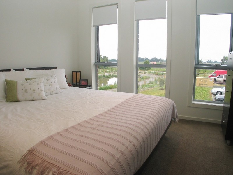 2 Peppermint Row, Officer VIC 3809