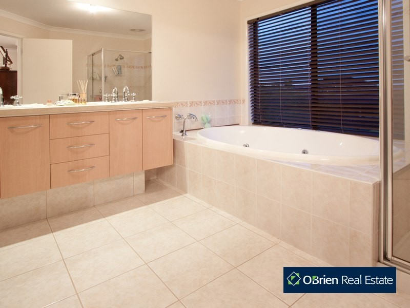 45 fleet, Narre Warren South VIC 3805