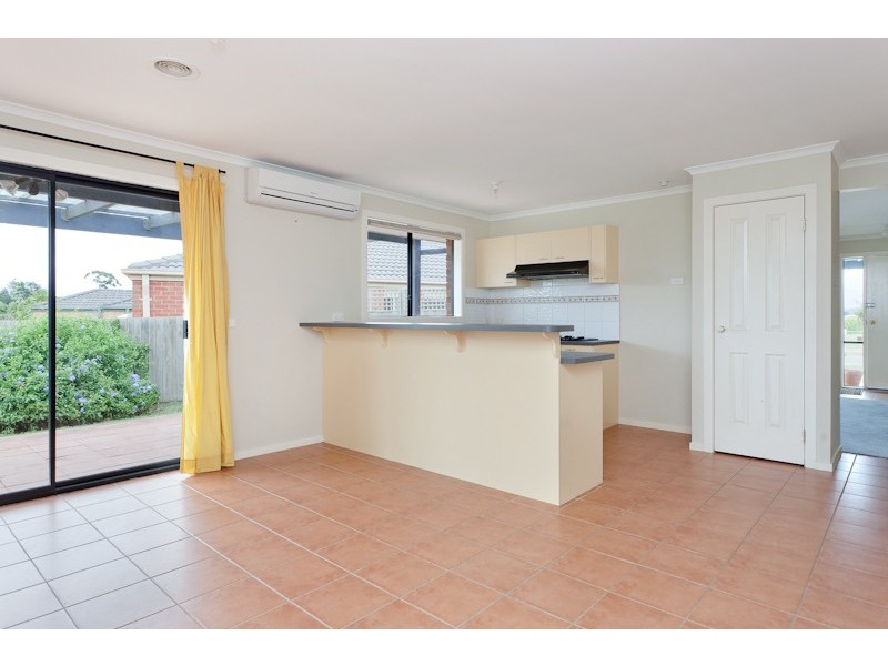 21 Farnborough Way, Berwick VIC 3806