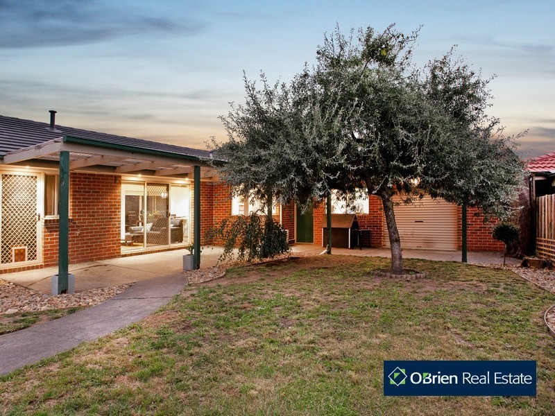 10 Shand Court,, Berwick VIC 3806