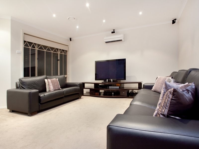 10 Shand Court,, Berwick VIC 3806