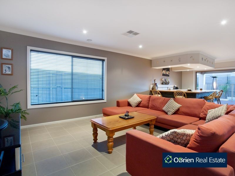 7 Limousin Court, Berwick VIC 3806