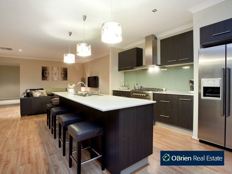 66 Montpelier Drive, Berwick VIC 3806