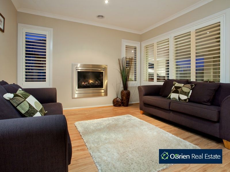 66 Montpelier Drive, Berwick VIC 3806