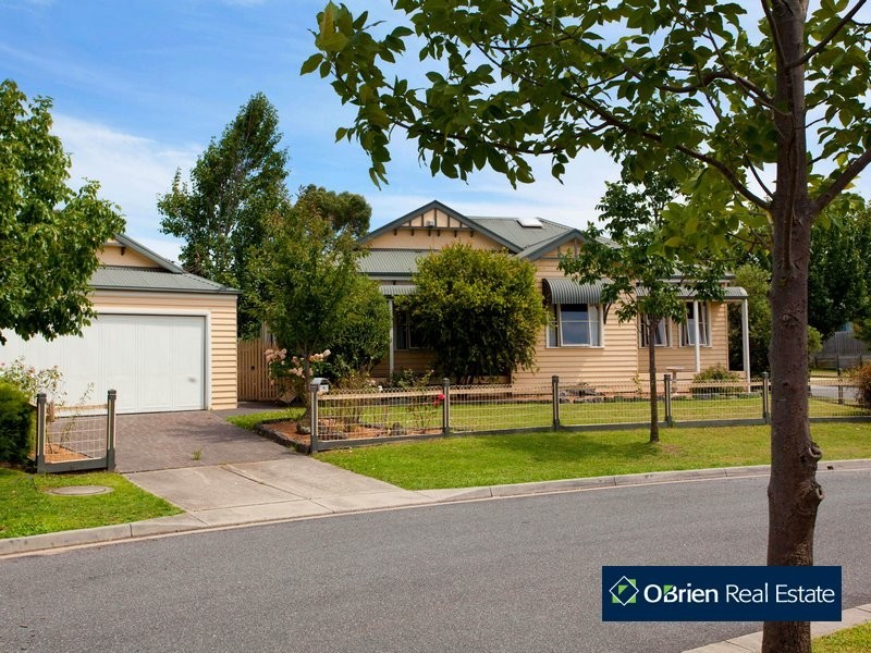 6 Rosewood Court, Narre Warren South VIC 3805