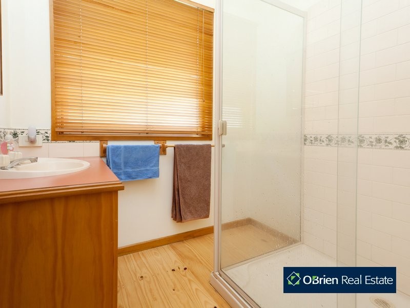 6 Rosewood Court, Narre Warren South VIC 3805