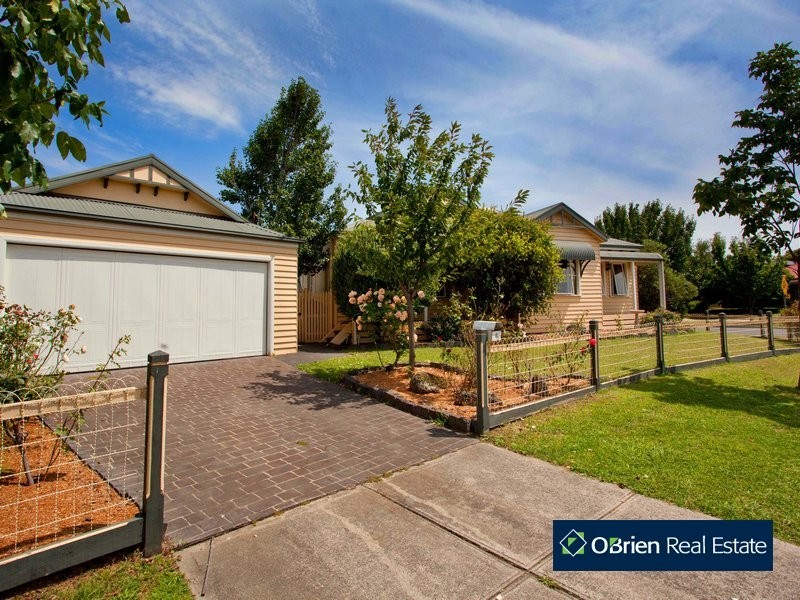 6 Rosewood Court, Narre Warren South VIC 3805