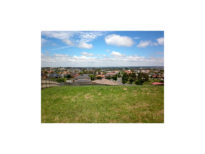 11 Constitution Rise, Berwick VIC 3806