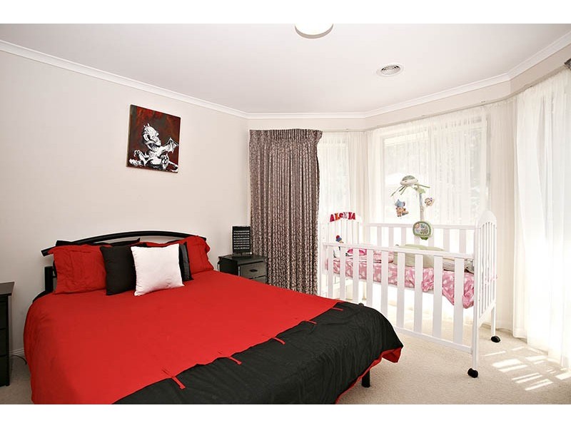 19 Donday Court,, Pakenham VIC 3810