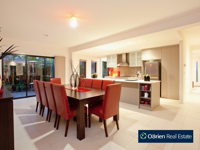 47 Bryn Mawr Boulevard, Berwick VIC 3806