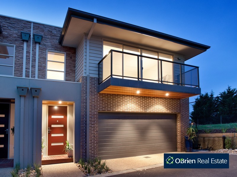 8/25 Canberra Avenue, Berwick VIC 3806