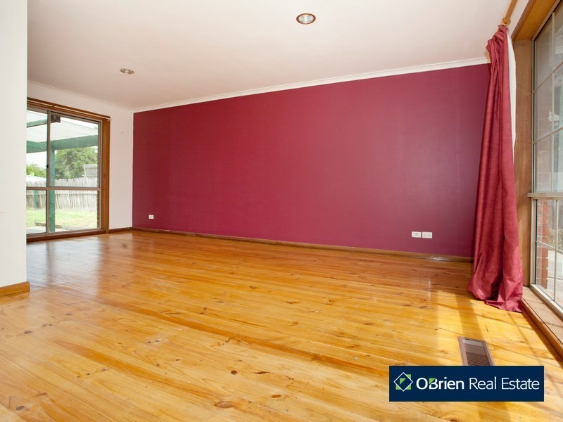 19 Cardmaon Drive, Hallam VIC 3803