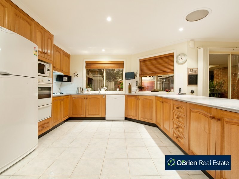 4  Acorn Court, Narre Warren South VIC 3805