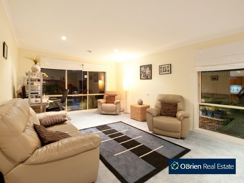 4  Acorn Court, Narre Warren South VIC 3805