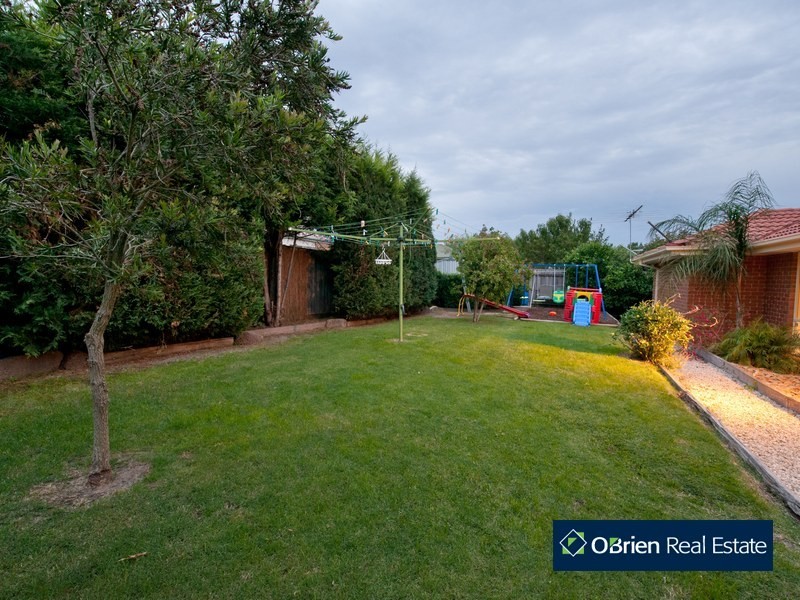 4  Acorn Court, Narre Warren South VIC 3805