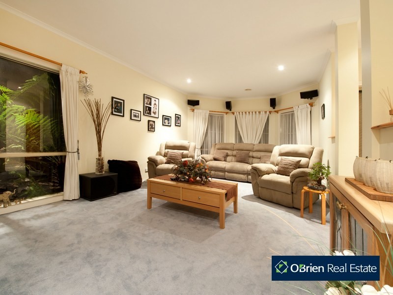 4  Acorn Court, Narre Warren South VIC 3805