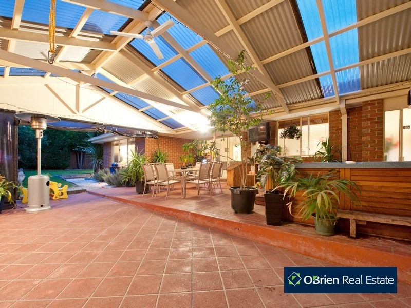 4  Acorn Court, Narre Warren South VIC 3805