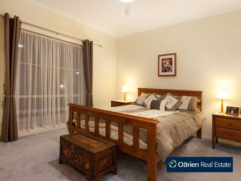 4  Acorn Court, Narre Warren South VIC 3805