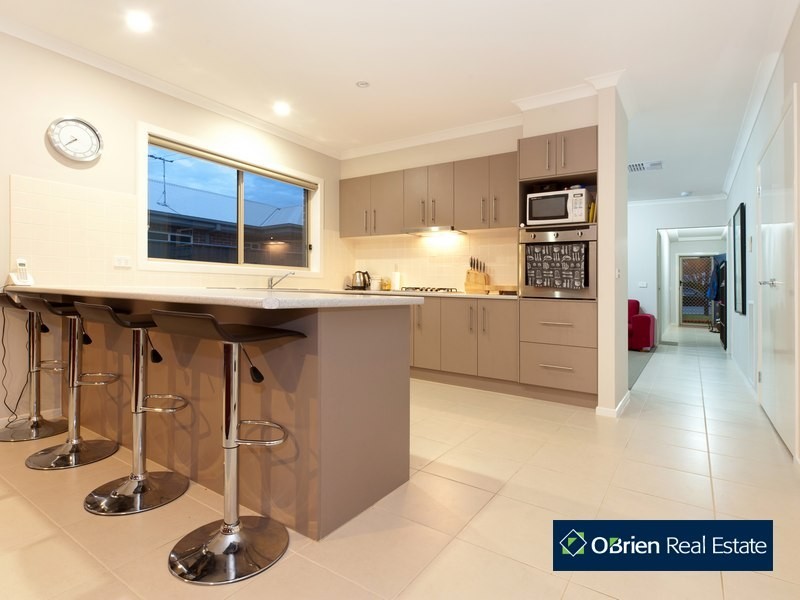 84 Alisma Boulevard, Cranbourne North VIC 3977