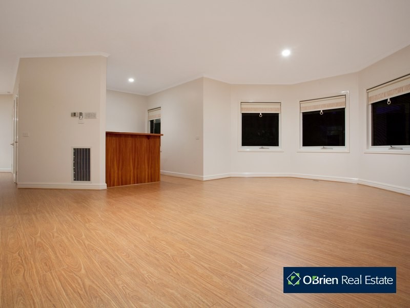 41-43  St Helens Crescent, Narre Warren North VIC 3804