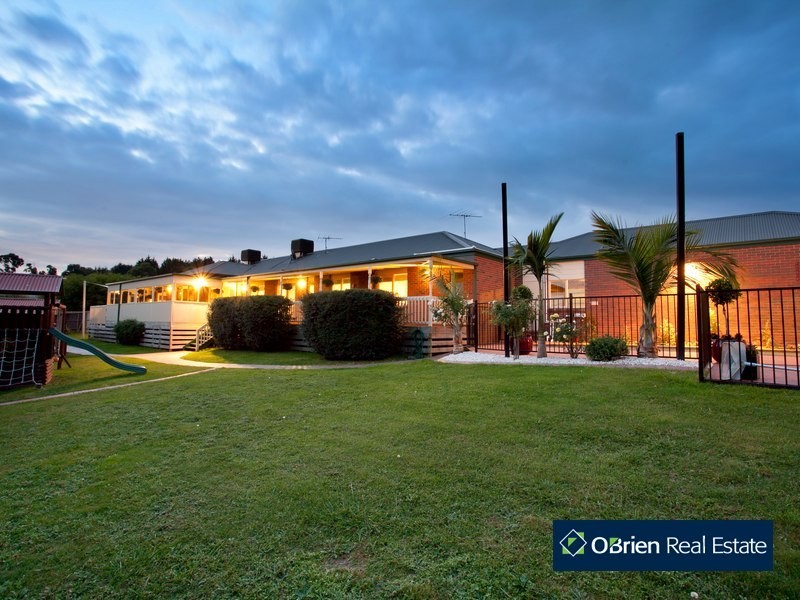 41-43  St Helens Crescent, Narre Warren North VIC 3804