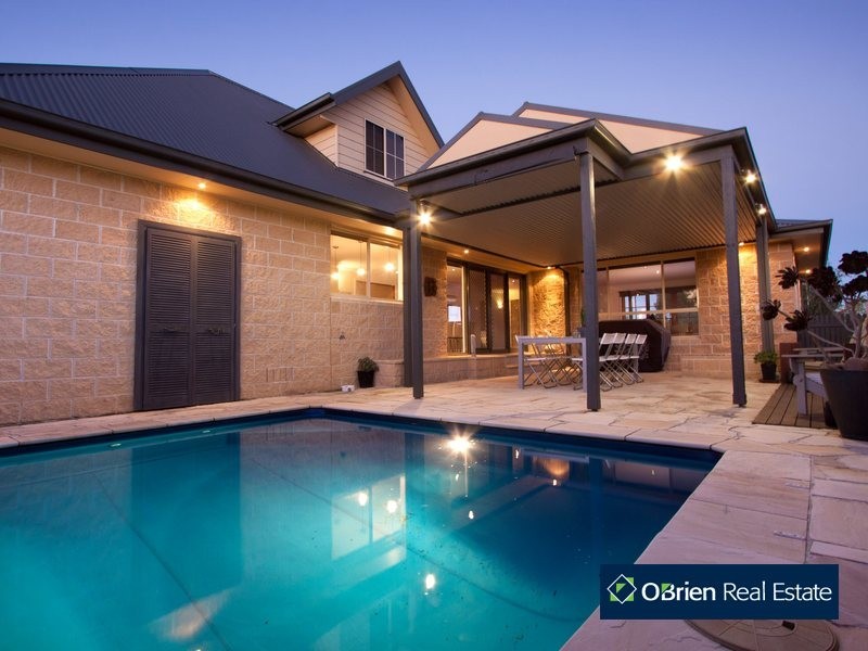 13 Portsea Place, Narre Warren VIC 3805